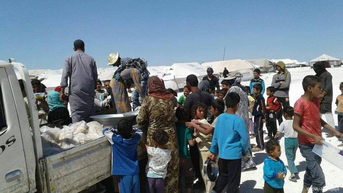 Irak Die Zivilisten in Rakka (DW/A. Alojayli )