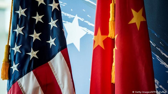 USA China Flaggen Symbobild