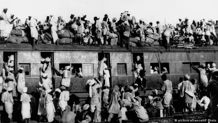 India Pakistan Partition Zug Muslime Flüchtlinge (picture-alliance/AP Photo)