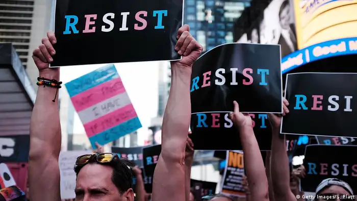 USA Demo wegen LGBT-Verbot in der Armee (Getty Images/S. Platt)