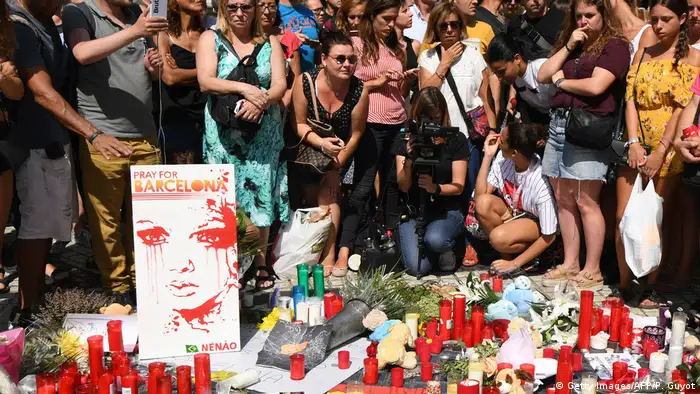 Spanien Anteilnahme Trauer nach Terroranschlag in Barcelona (Getty Images/AFP/P. Guyot)