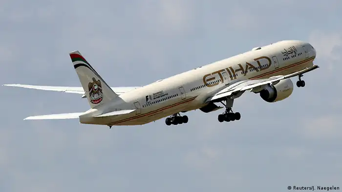 Etihad Airways Boeing 777-3FX (Reuters/J. Naegelen)
