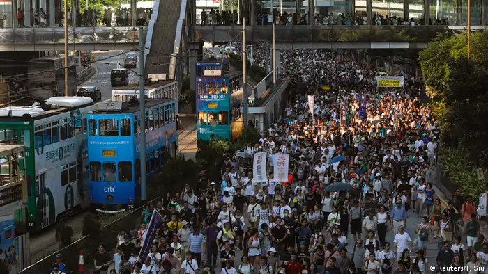 Demonstrationen in Hongkong für verurteilte Studentenführer