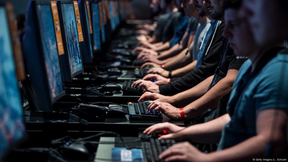 Germany updates: Workers worry about AI job threat DW 08/23/2025