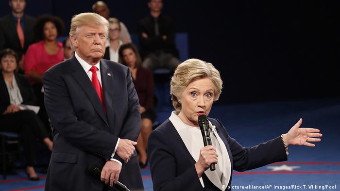 Hillary Clinton y Donald Trump en uno de los debates públicos en campaña.