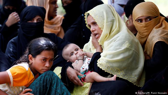 Bildergalerie Myanmar Rohingya Flüchtlinge flüchten nach Bangladesch (Reuters/M. Ponir Hossain)
