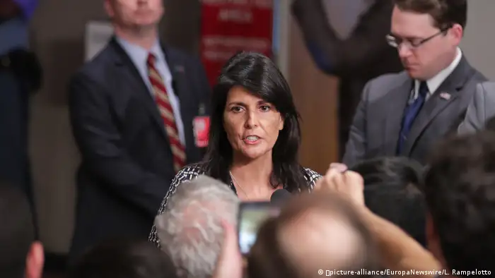 UN-Sicherheitsrat- US-Botschafterin Nikki Haley (picture-alliance/EuropaNewswire/L. Rampelotto)
