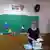 Учитель в классной комнате в одной из школ Кишинева