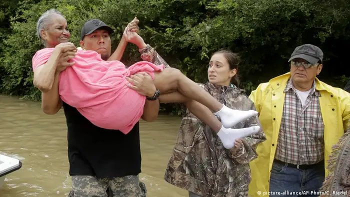 USA Tropensturm Harvey (picture-alliance/AP Photo/C. Riedel)