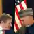 حامد کرزای، رئیس جمهور افغانستان و ریچارد هالبروک، فرستاده‌ی ویژه‌ی آمریکا در امور پاکستان و افغانستان