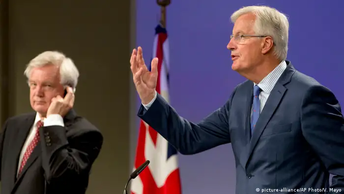 Brexit-Verhandlungsrunde Michel Barnier und David Davis