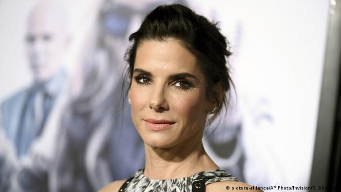 Благодійна допомога - ураган Харві - Сандра Буллок, Леонардо ді Капріо