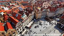 Altstaedter Ring, Aussicht vom Rathausturm , Tschechien, Prag | Old Town Square, view from City Hall tower, Czech Republic, Prague | Verwendung weltweit