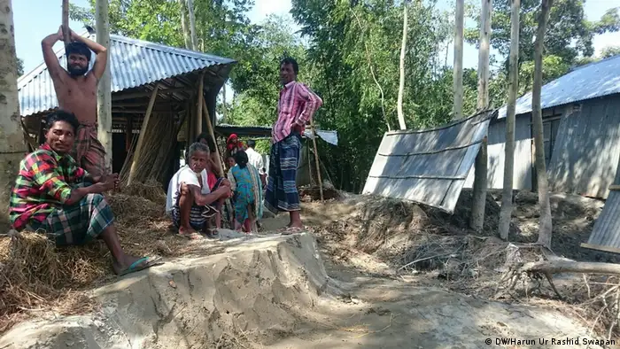 Bangladesch Überschwemmungen im Dorf Kurigram (DW/Harun Ur Rashid Swapan)
