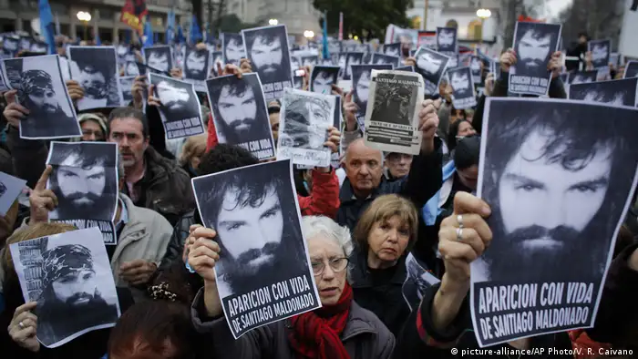 Argentinien - Demonstration wegen verschwundenem Aktivisten Santiago Maldonado (picture-alliance/AP Photo/V. R. Caivano)