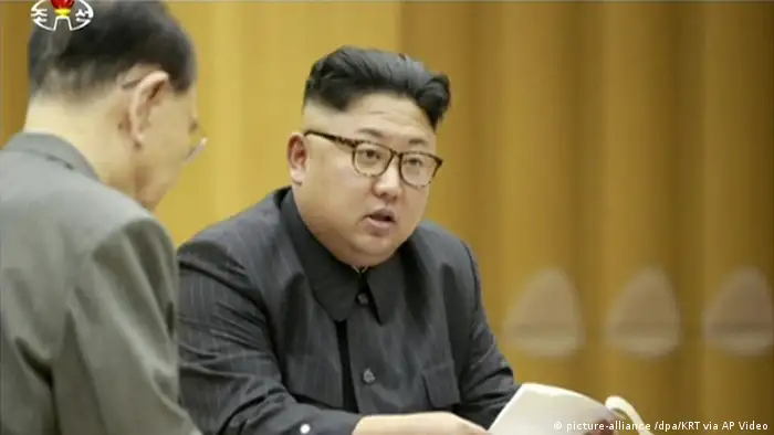 Kim Jong Un Nordkorea (picture-alliance /dpa/KRT via AP Video)