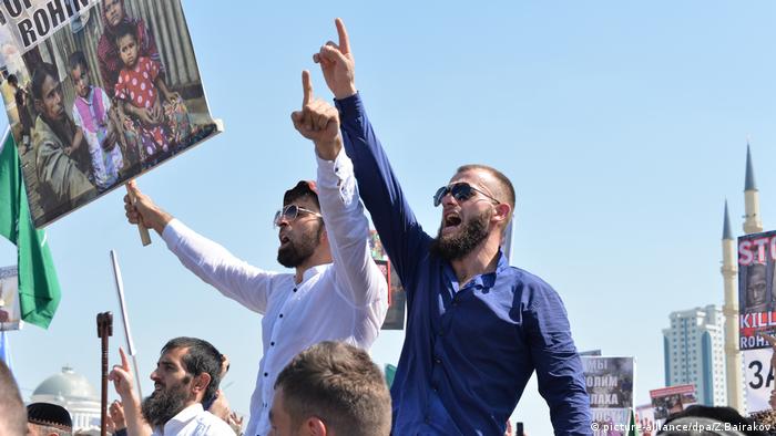 Muslims rally in Grozny's Akhmat Kadyrov Square