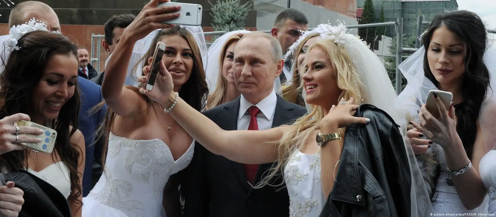 La hija de Alejandro Fernández se casa en México al estilo charro - Infobae, image size:1600x700