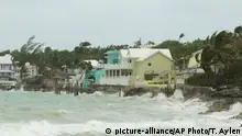 الإعصار إيرما يحول فلوريدا إلى مدينة أشباح