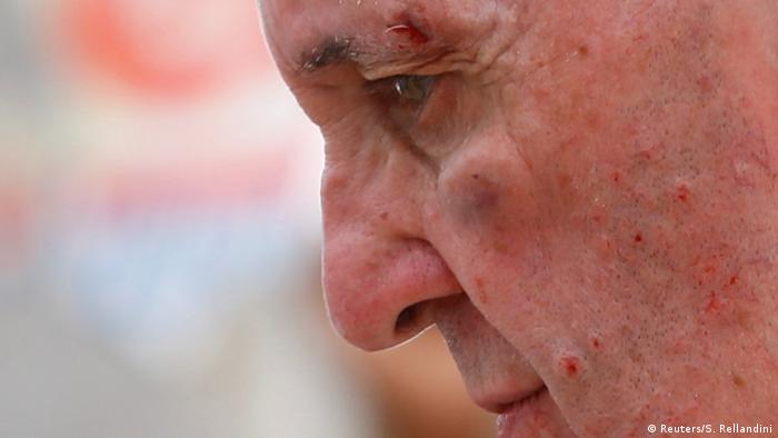 Kolumbien Cartagena Papst Franziskus mit Beule (Reuters/S. Rellandini)