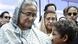 Sheikh Hasina, primera ministra de Bangladesh, en el campamento de refugiados rohinyás, en Kutupalong. Sheikh Hasina, primera ministra de Bangladesh, en el campamento de refugiados rohinyás, en Kutupalong.