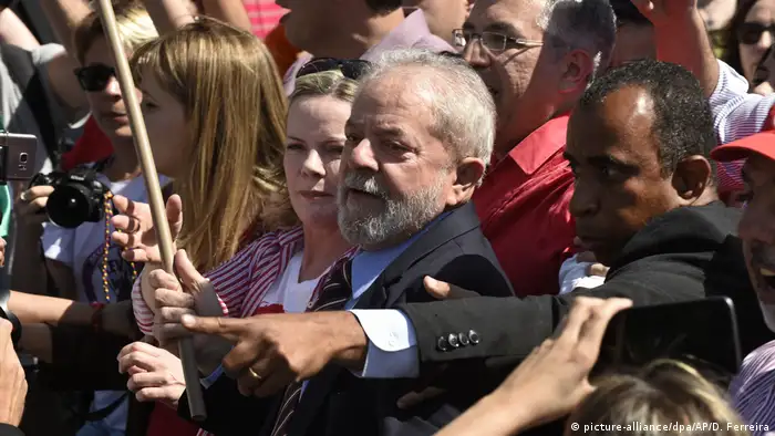 Brasilien Luiz Inacio Lula da Silva (picture-alliance/dpa/AP/D. Ferreira)