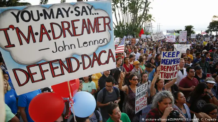 USA San Diego DACA Demonstration (picture-alliance/ZUMAPRESS.com/N. C. Cepeda)