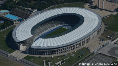 Spielort EM 2024 - Olympiastadion Berlin (picture-alliance/dpa/O. Lang)