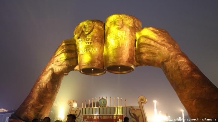 Wanren Square am Golden Sands Beach beim 27. Qingdao International Beer Festival.