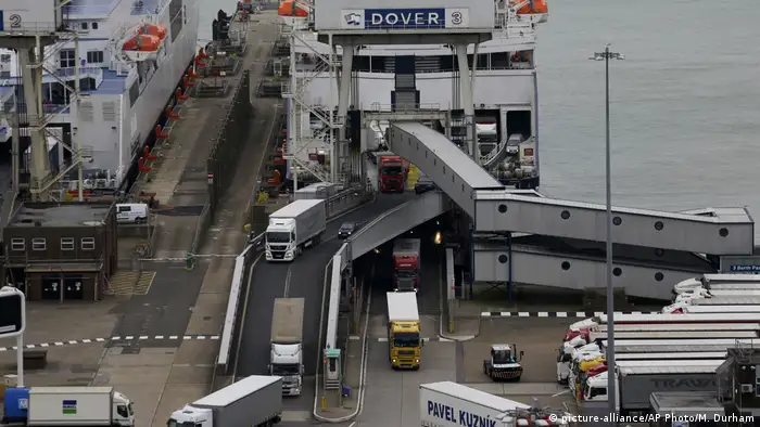 Großbritannien Dover Port und Hafen (picture-alliance/AP Photo/M. Durham)