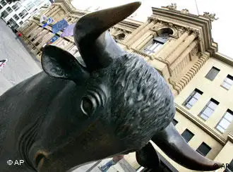 法兰克福股票交易所前的铜牛