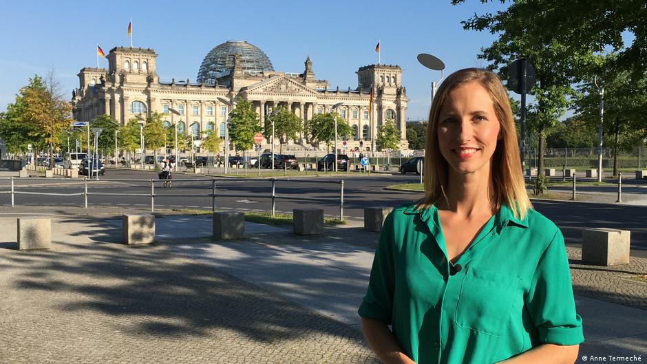 Adilyn Rumschlag Around the Reichstag