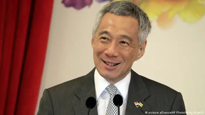 Singapore Lee Hsien Loong lacht