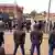 DR Kongo Polizei und Demonstranten  (DW/E. Muhero)
