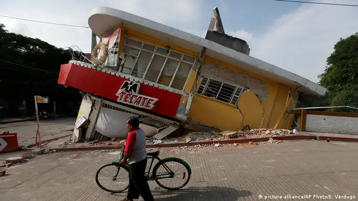 Mexiko City nach dem Erdbeben (picture-alliance/AP Photo/E. Verdugo)