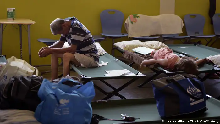 Puerto Rico Notunterkunft in Isabela (picture-alliance/ZUMA Wire/C. Guzy)