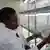 Uganda Biotechnologie Setzlinge im Labor