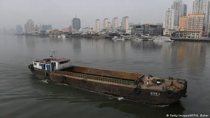 China Schiff aus Nordkorea in Dandong