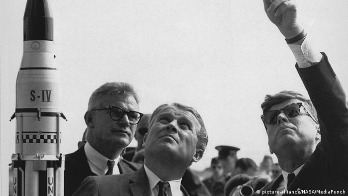 Wernher von Braun i John F. Kennedy