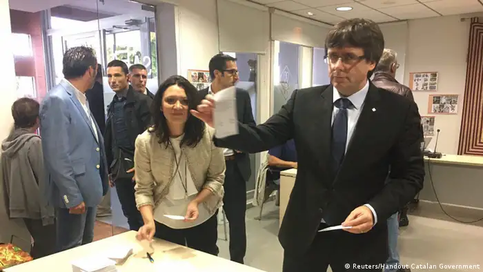 Spanien Referendum Katalonien Carles Puigdemont (Reuters/Handout Catalan Government)