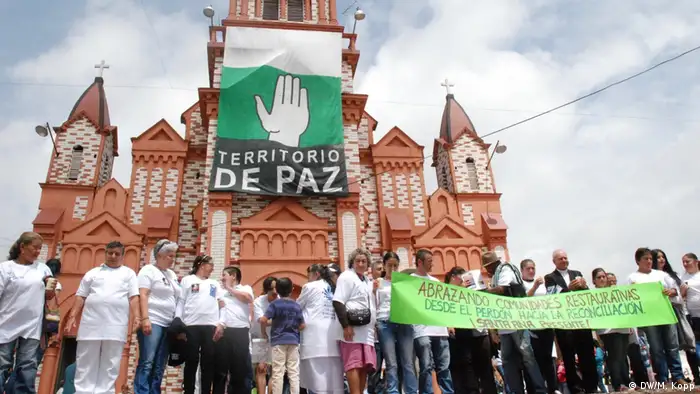 Kolumbien Schritt zur Versöhnung in Granada (DW/M. Kopp)