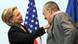 US-Außenministerin Hillary Clinton mit ihrem tschechischen Kollegen Karel Schwarzenberg (Foto: AP) US-Außenministerin Hillary Clinton mit ihrem tschechischen Kollegen Karel Schwarzenberg (Foto: AP)
