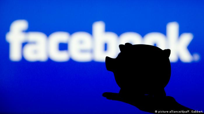 Facebook і Twitter засвітились не лише у скандалі з російською рекламою