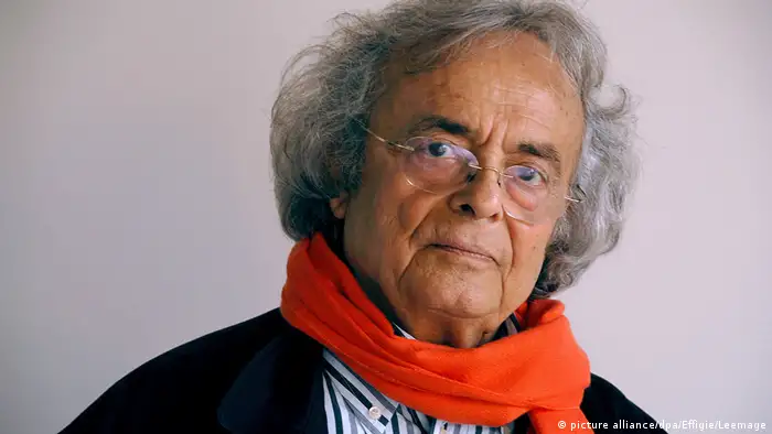Es otro gran favorito al galardón de la Academia Sueca. El poeta sirio Ali Ahmad Said Esber, alias Adonis, nacido en Al Assabin, en 1930, publicó unos 20 libros de poesía y ensayo y se lo considera el fundador de la poesía árabe moderna. Su gran obra es Árbol de oriente.