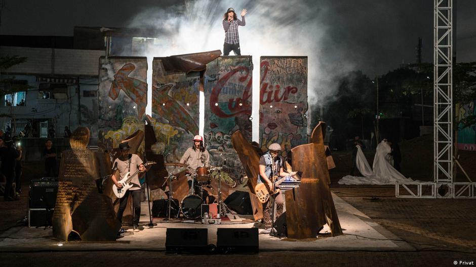 The Berlin Wall In Jakarta All Media Content Dw 08 11 2017