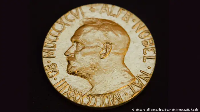 Friedensnobelpreis - Medaille (picture-alliance/dpa/Scanpix Norway/B. Roald)