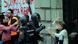 Spanien Barcelona Polizisten gegen Demonstrante Spanien Barcelona Polizisten gegen Demonstrante