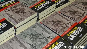 Portugal Lissabon Bücher Der Priester von Savimbi