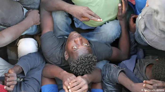 Libyen Flüchtlinge in Sabratha (Reuters/H. Amara)