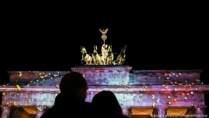 Festival of Lights 2017 in Berlin (picture alliance/Photoshot/Shan Yuqi)